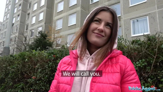 Хитрый мужик развел сексуальную русскую эмигрантку на интимную близость за деньги
